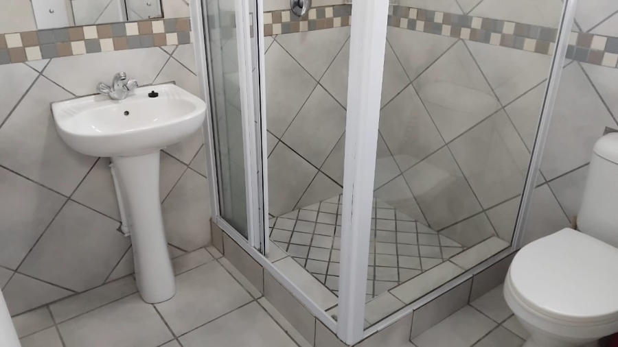 To Let 2 Bedroom Property for Rent in Myburgh Park Western Cape